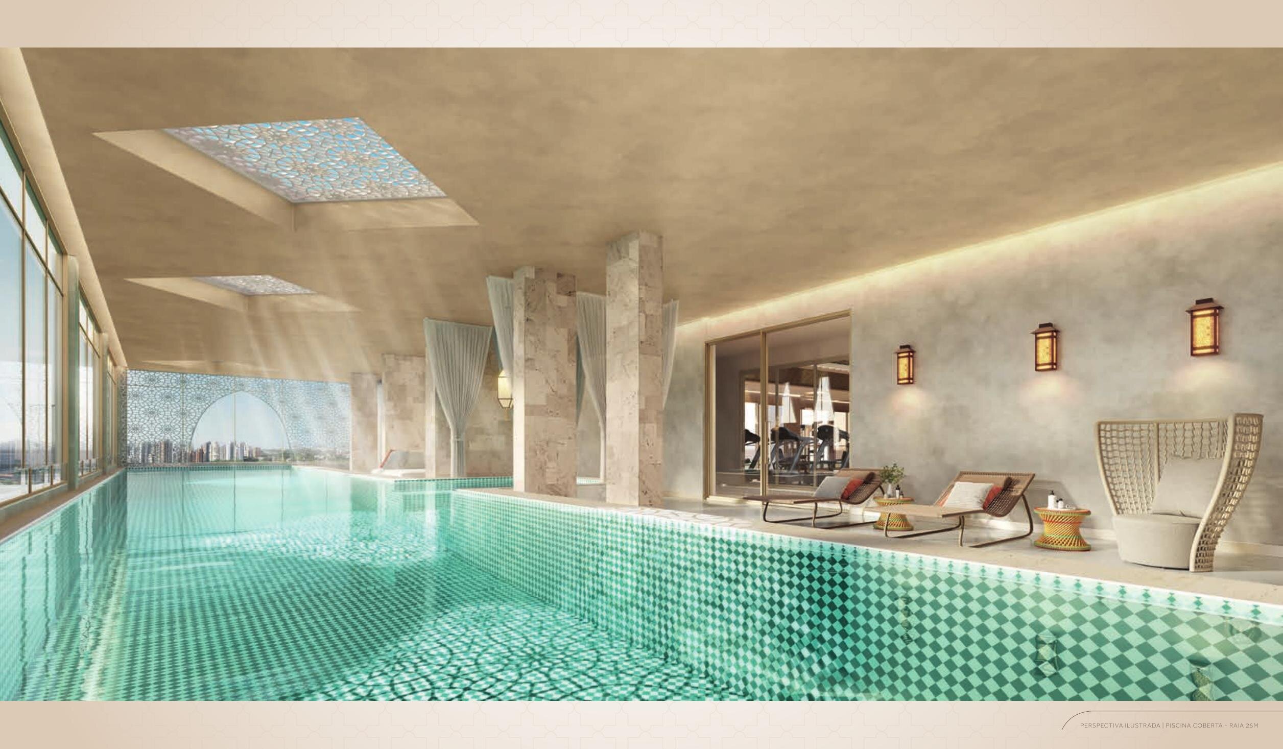 Piscina coberta com raia de 25 metros